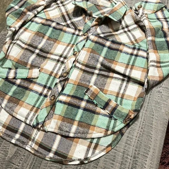 Women's Plaid Button-Down Shirt - Green, Brown, White - Picture 3 of 12